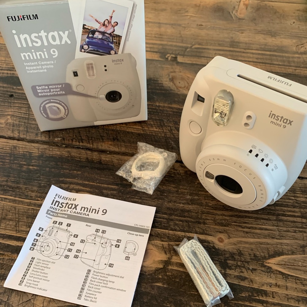 Fujufilm Instax Mini 9 Polaroid Camera